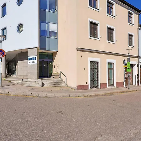 Peaceful Oldtown Free Parking 2-bedroom Апартаменты