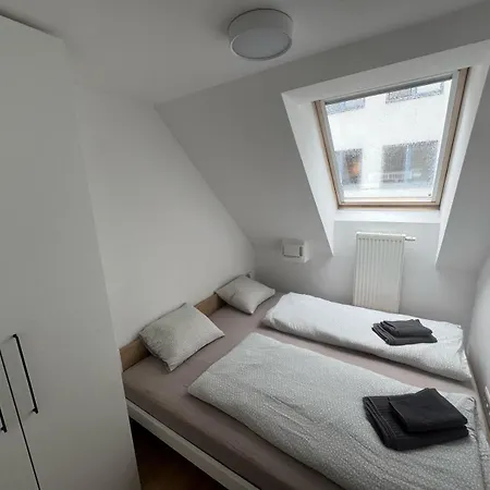 Peaceful Oldtown Free Parking 2-bedroom Apartment Bratislava