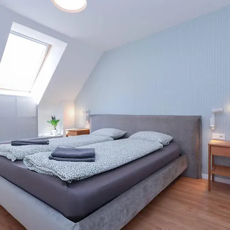 Апартаменты Peaceful Oldtown Free Parking 2-bedroom *