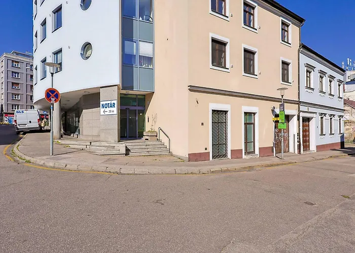 Peaceful Oldtown Free Parking 2-bedroom Apartament