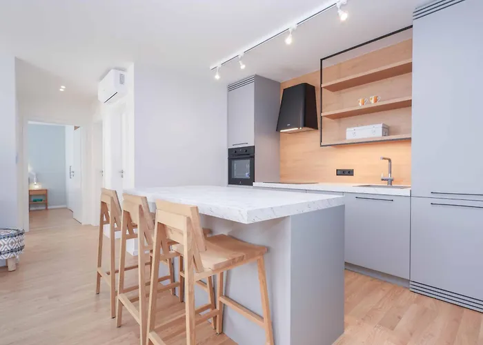 Peaceful Oldtown Free Parking 2-bedroom Appartamento