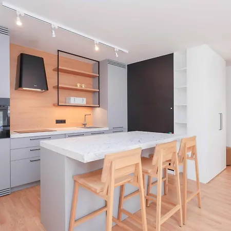 Peaceful Oldtown Free Parking 2-bedroom * Bratislava